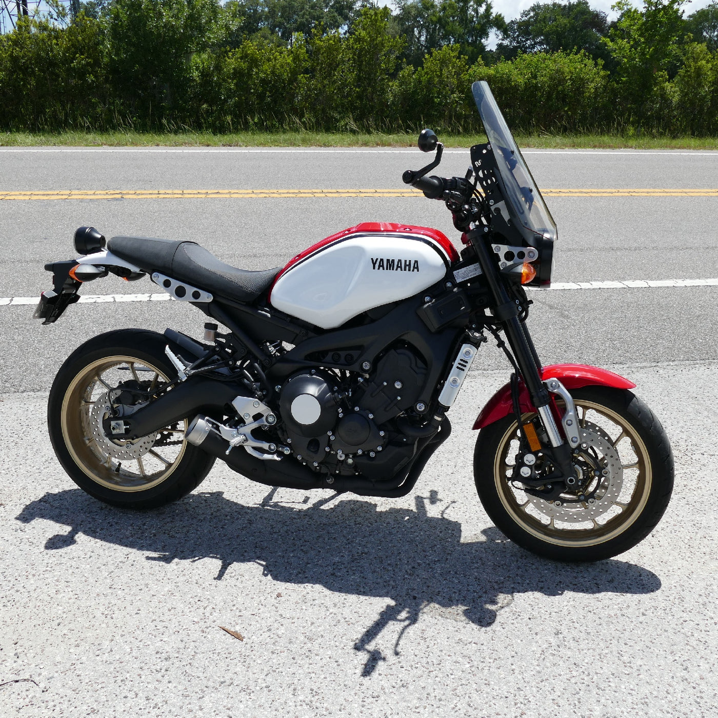 20 inch light gray Madstad Motorcycle Adjustable Windshield System Yamaha XSR900